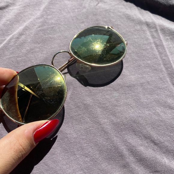 SUNGLASSES BUNDLE! - Picture 5 of 7